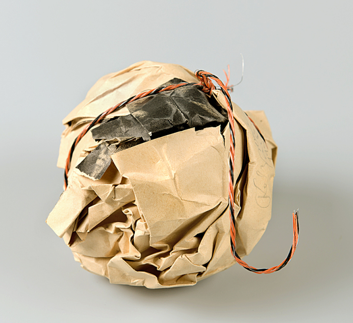Felix Droese, Atlas, 1990, Multiple, Sammlung Opitz Hoffmann